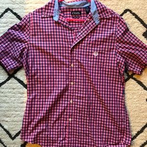 Short sleeve casual button down shirt